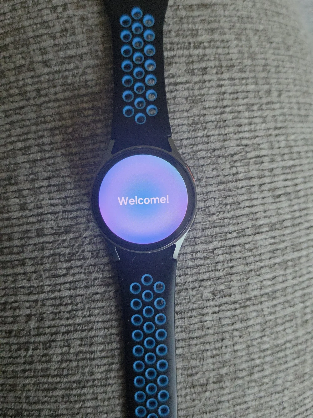 Samsung Galaxy 7 Smartwatch - Black with Blue Accents